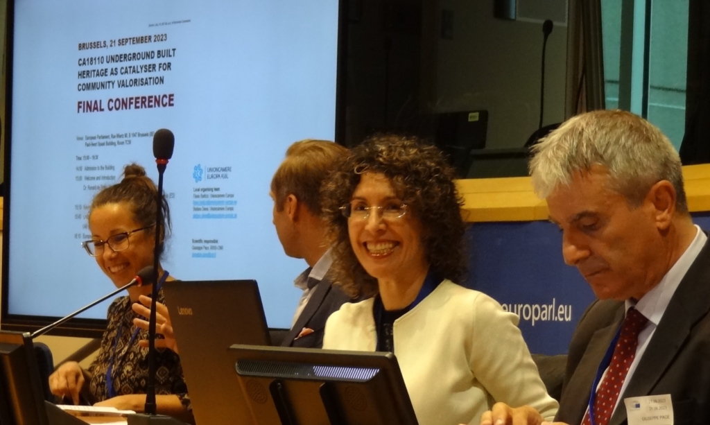 close-up on the conference speakers